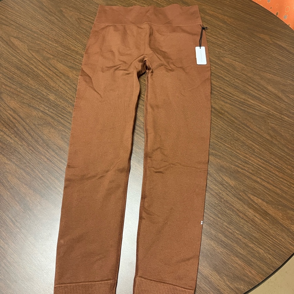 WeWoreWhat Leggings in Rich Brown, size medium, NWT